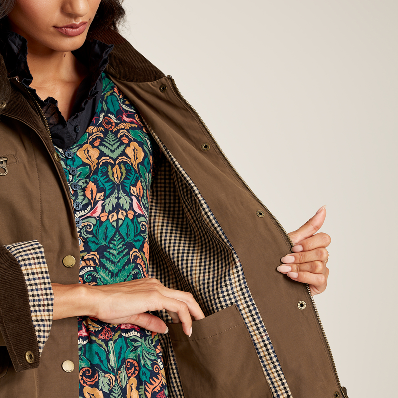 Joules Belfield Cropped Wax Jacket - Sable Brown-4